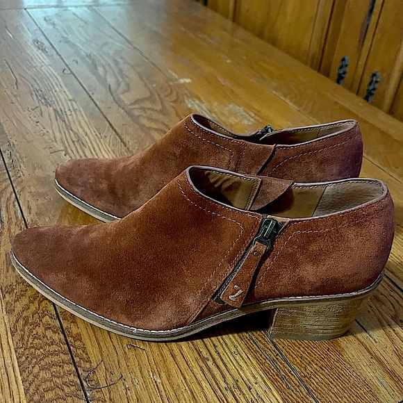 Zodiac Women’s Brown Leather Margot Suede Ankle Booties! Size 9.5M. - Picture 2 of 16